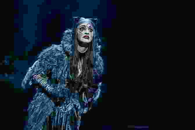 A Scene From Cats, With Grizabella Singing Simply Broadway: 18 Favorite Selections From Classic Broadway Musicals (Simply Series)