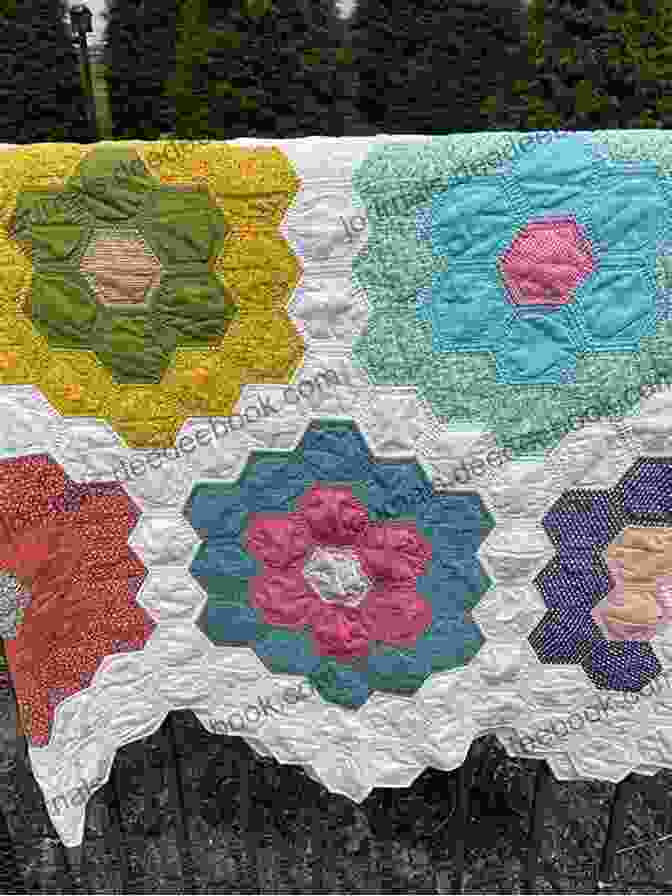 Grandmother's Flower Garden Quilt With Reproduction Fabrics Tried True: 13 Classic Quilts For Reproduction Fabrics