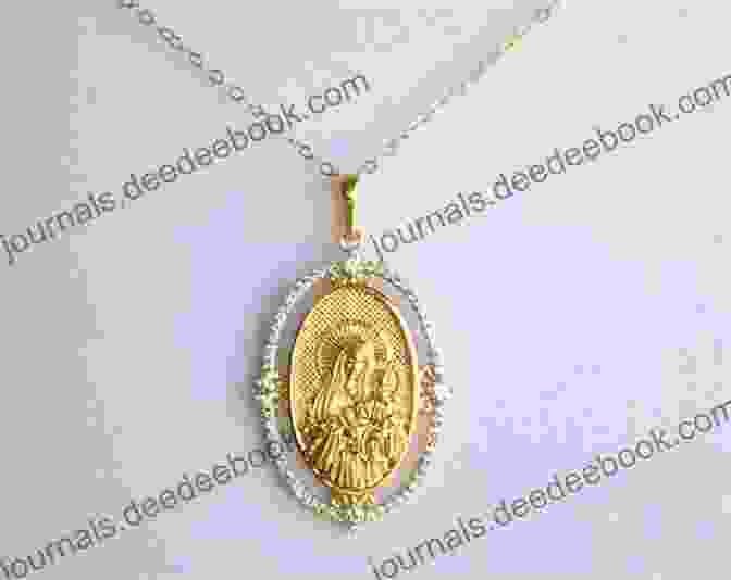 Pendant With The Virgin And Child By Roman Gold Paul Capon, Showcasing His Exquisite Craftsmanship And Intricate Detailing. Roman Gold Paul Capon